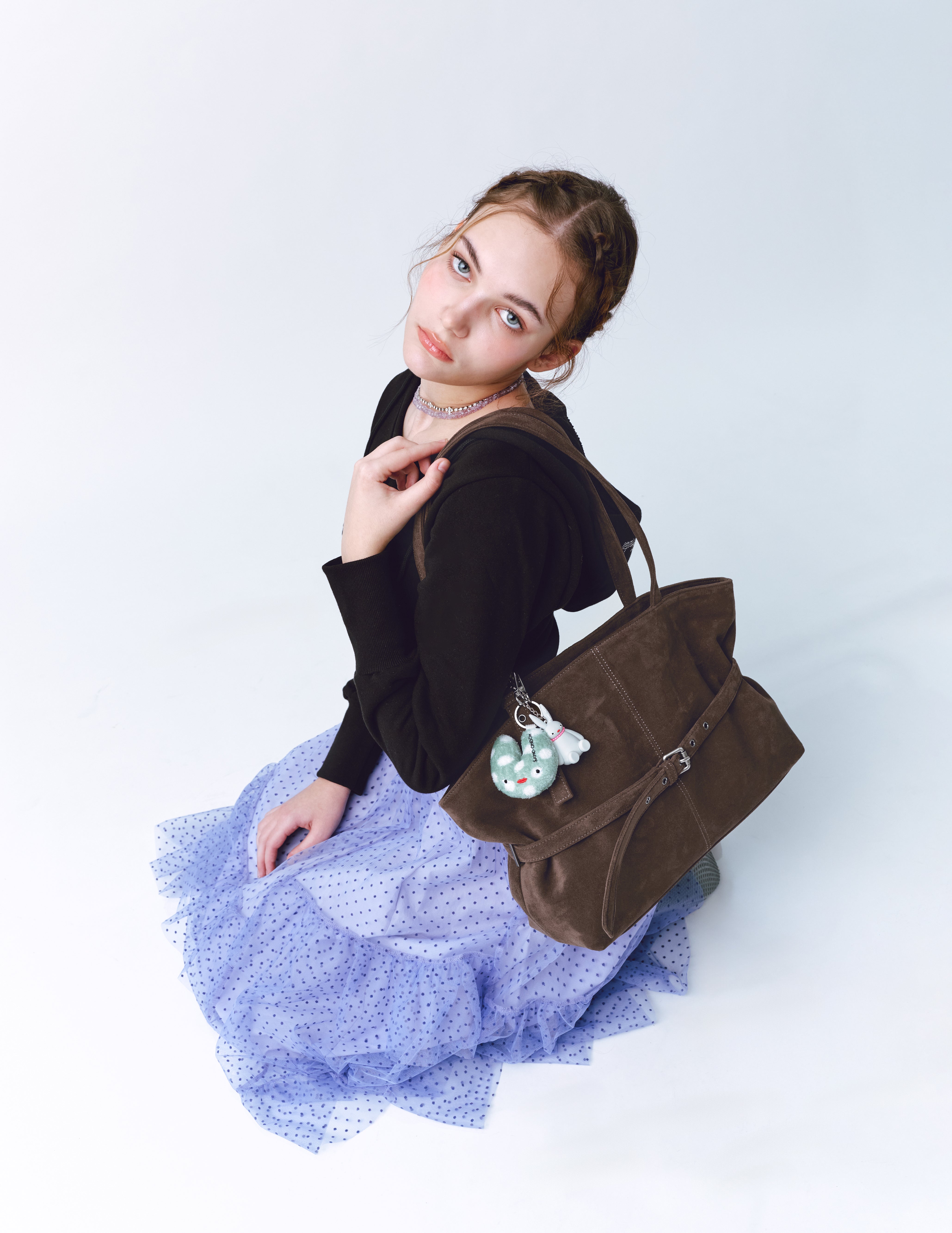 PREORDER Le Belt Bag L Suede Khaki Gray