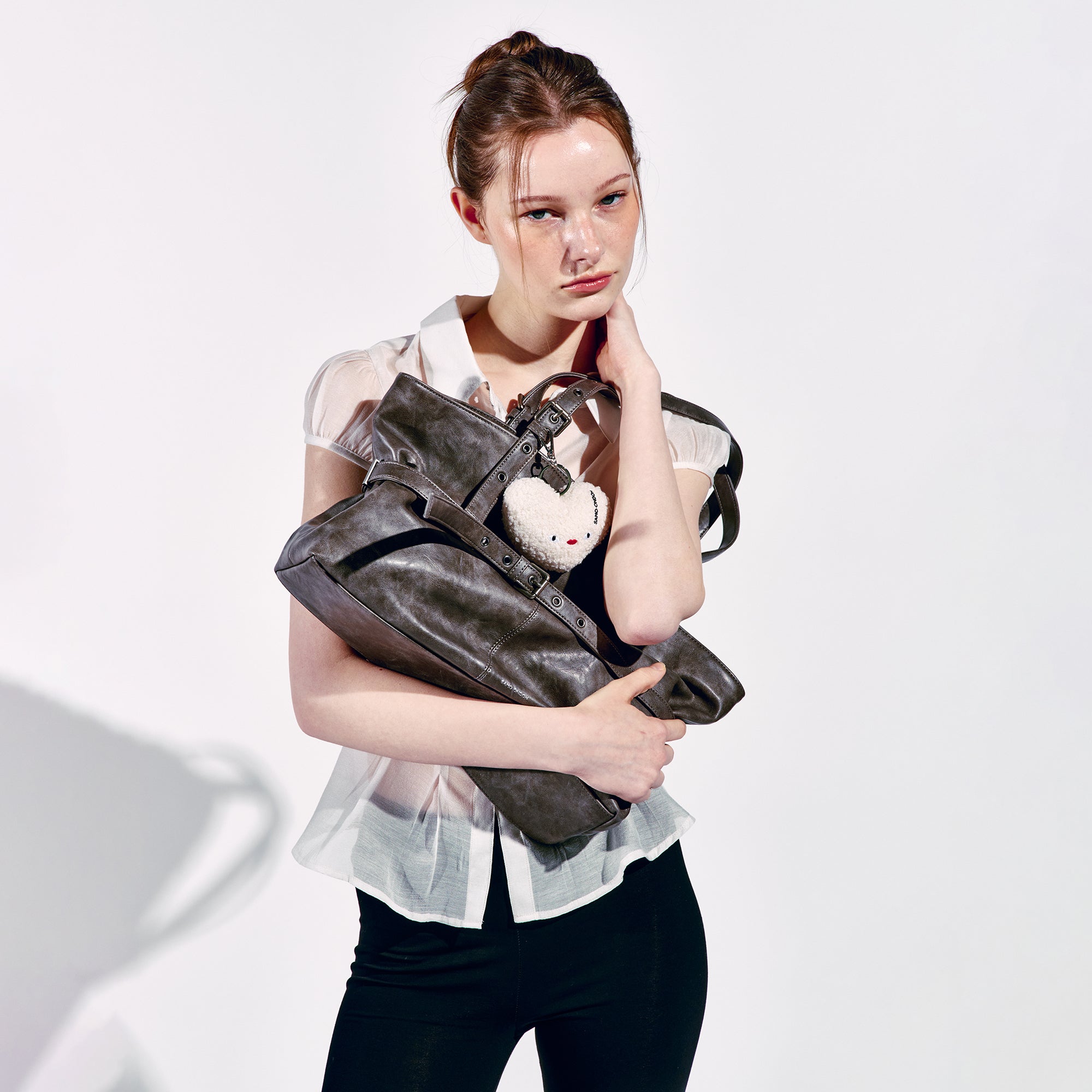 PREORDER Le Belt Bag L Baked Gray