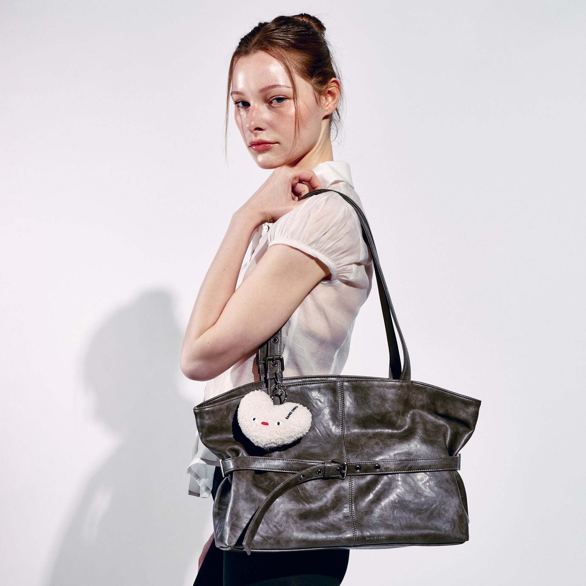 PREORDER Le Belt Bag L Baked Gray