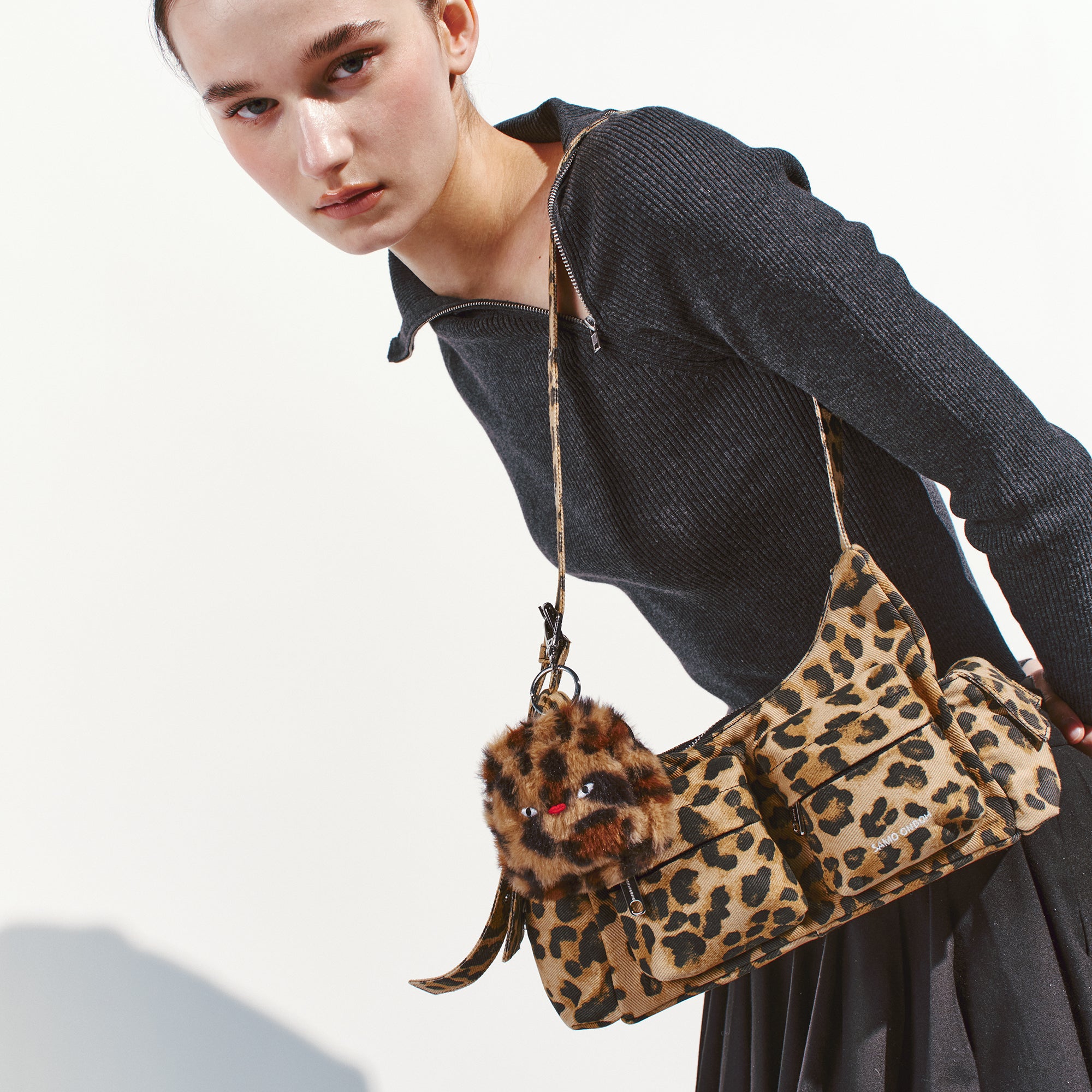 PREORDER Pocket Mug Bag M Denim Leopard