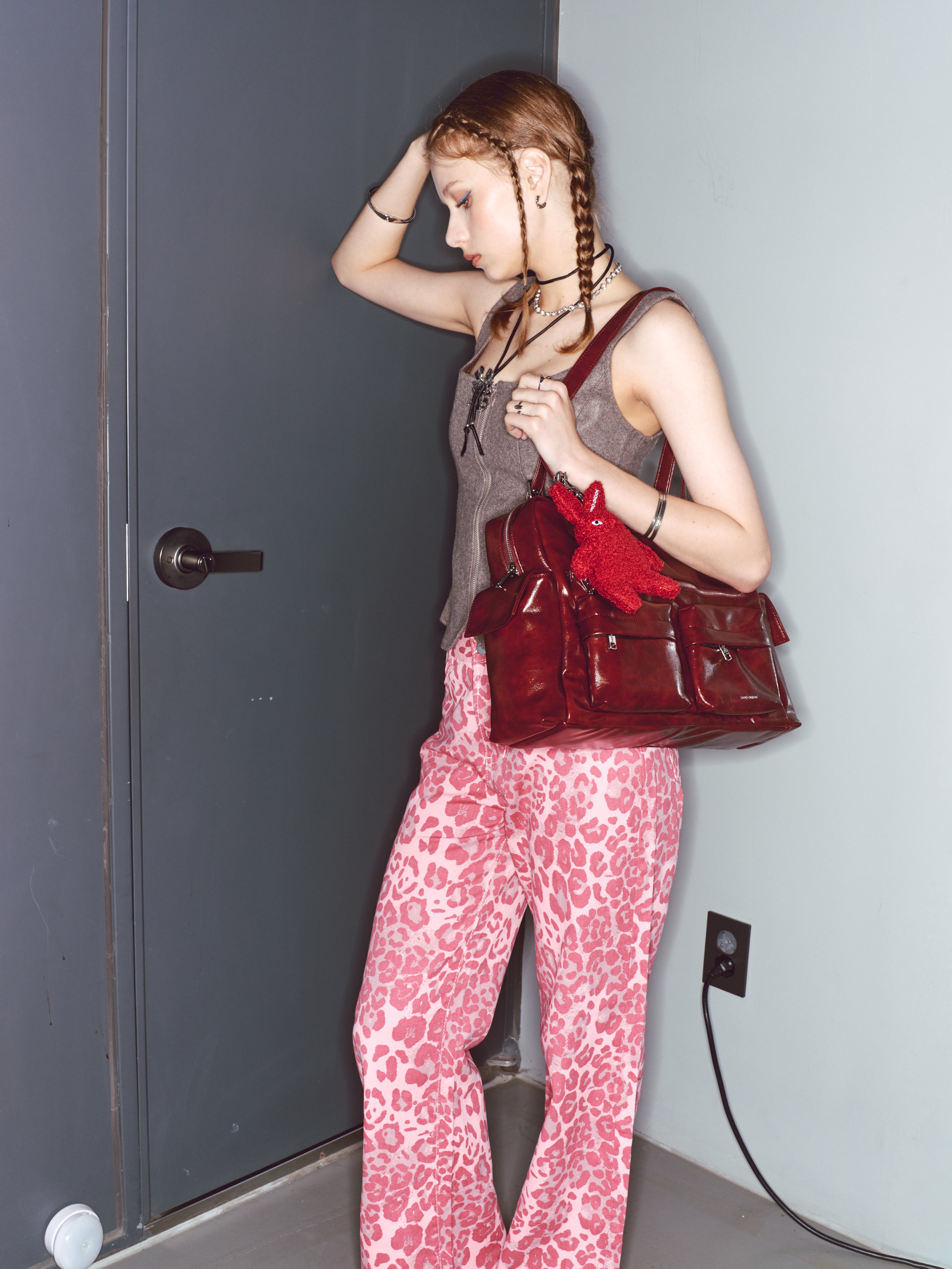 Pocket Utility Bag L Vampire Brown