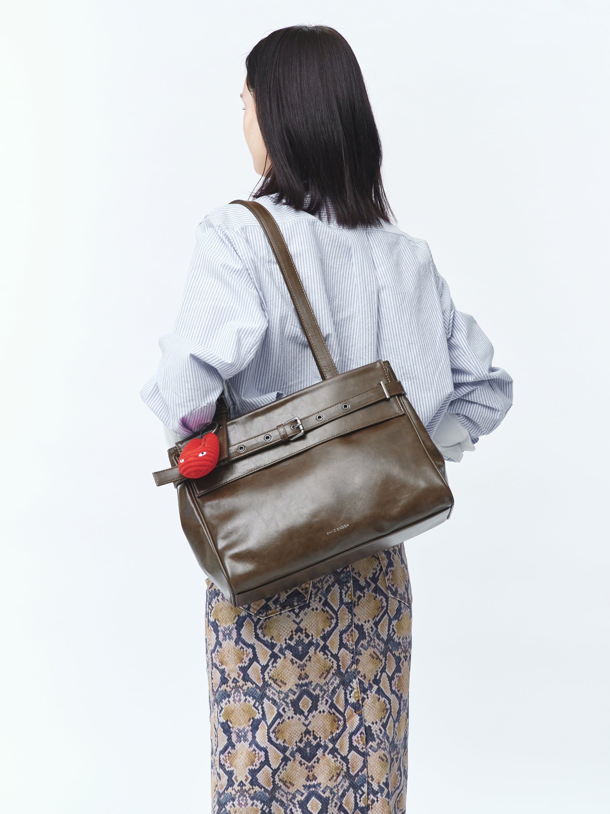 Belt Flap Bag M Coffeemilk