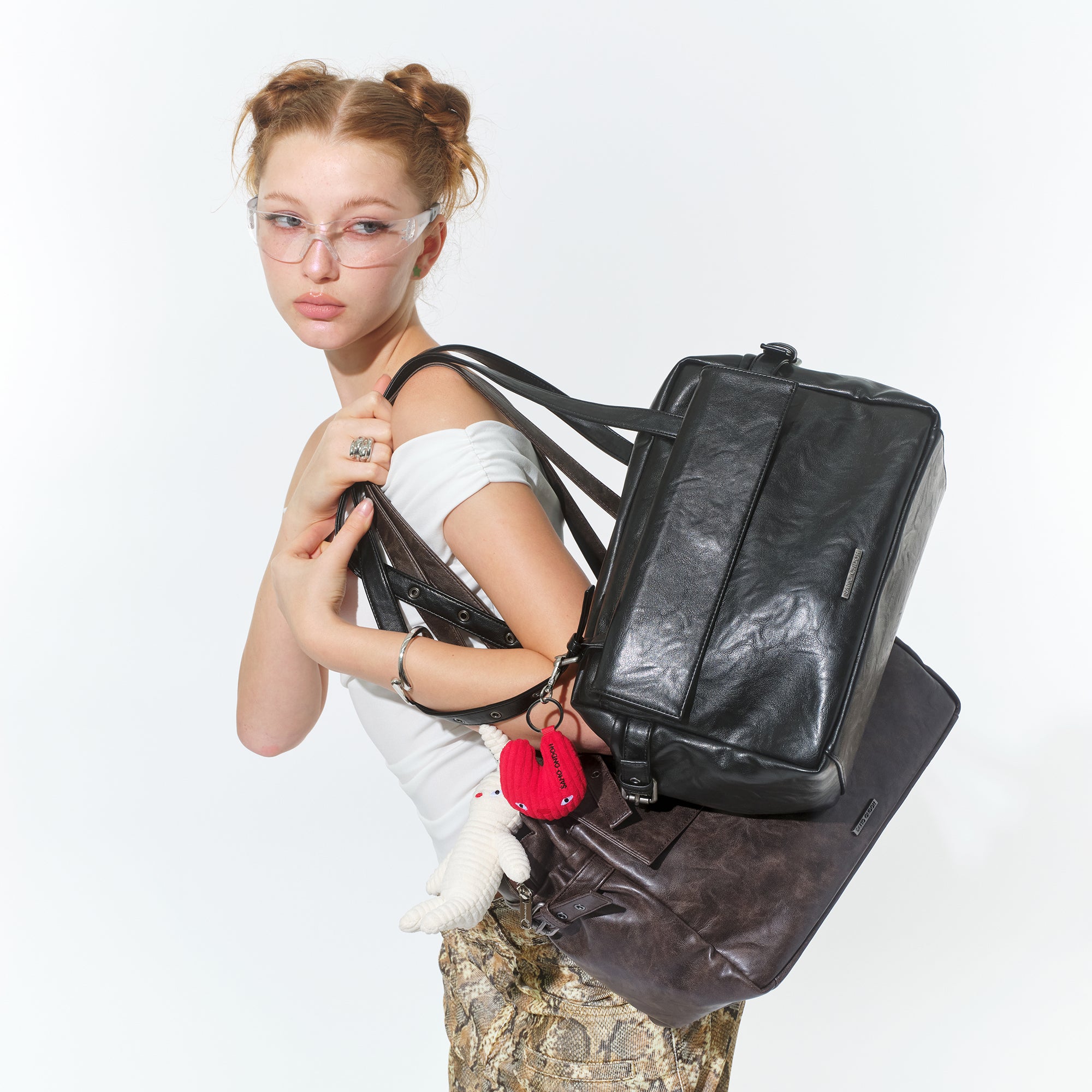 PREORDER Deca Utility Bag M Baked Black