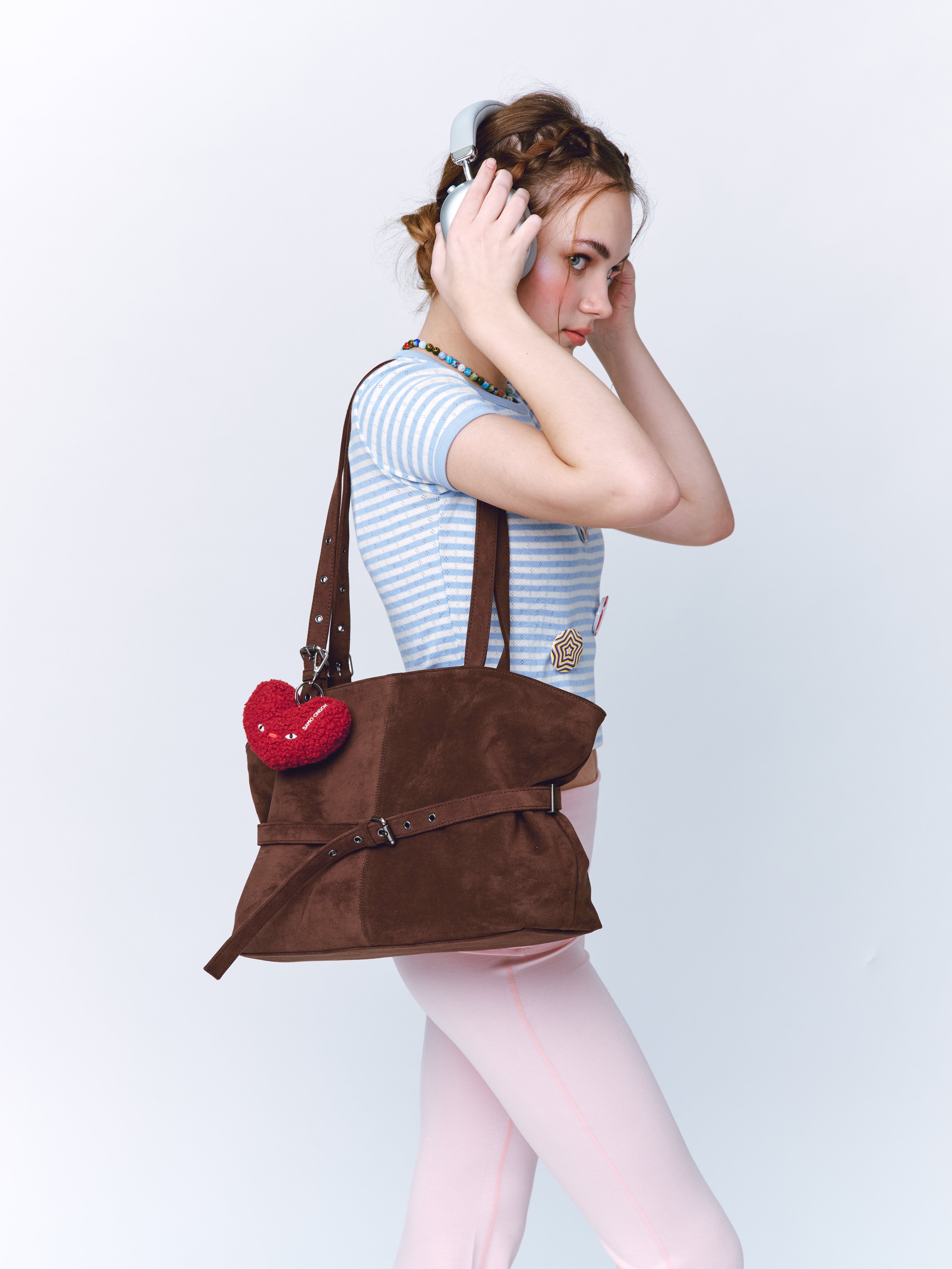 PREORDER Le Belt Bag L Suede Brown