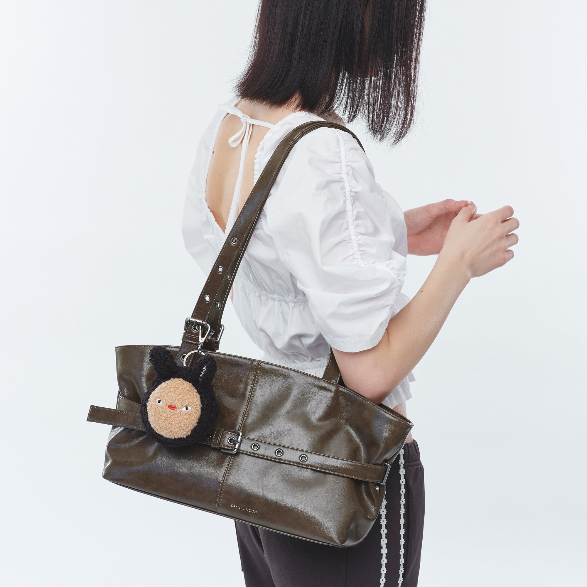 Le Belt Bag M Vampire Coffeemilk